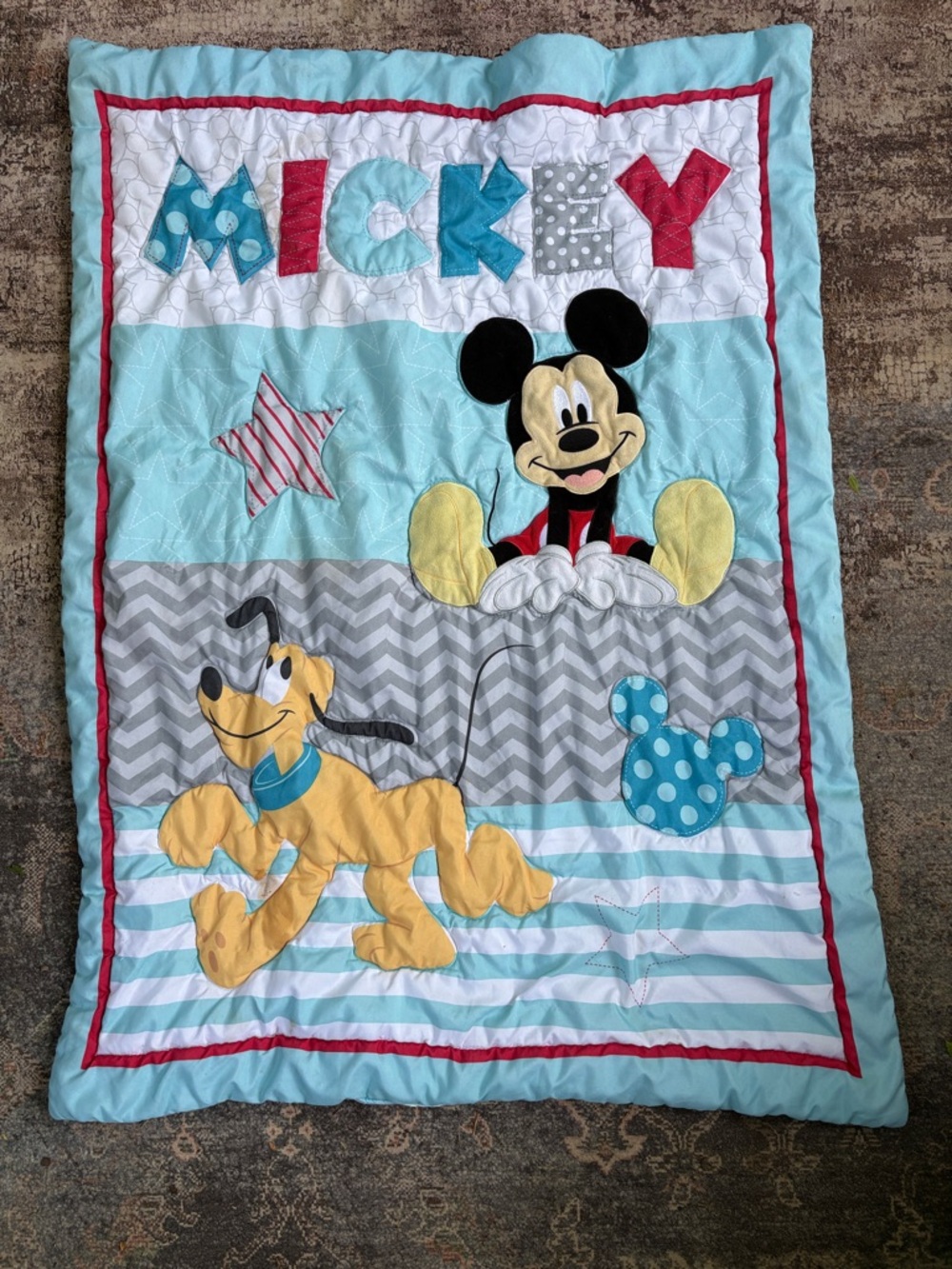 Disney Mickey & Pluto Quilt